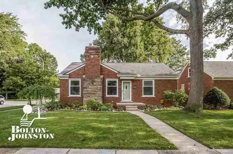 2040 Allard, Grosse Pointe Woods, MI 48236 photo 39