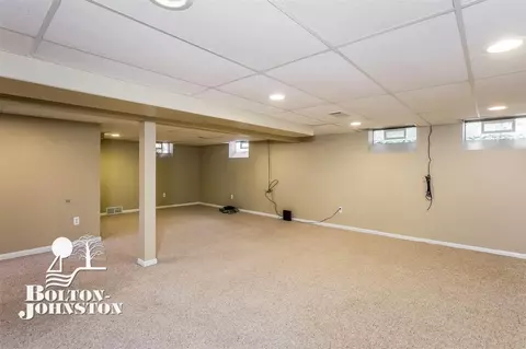 2040 Allard, Grosse Pointe Woods, MI 48236 photo 20