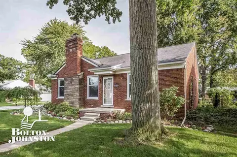 2040 Allard, Grosse Pointe Woods, MI 48236 photo 38