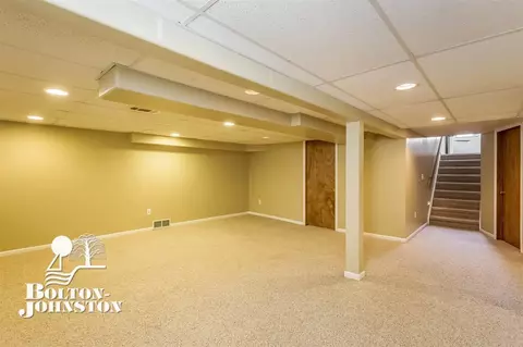 2040 Allard, Grosse Pointe Woods, MI 48236 photo 22
