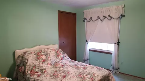 3951 Forge, Troy, MI 48083 photo 15
