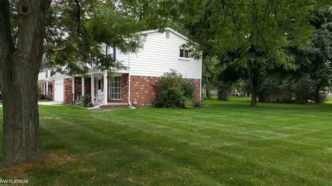 3951 Forge, Troy, MI 48083 photo 3
