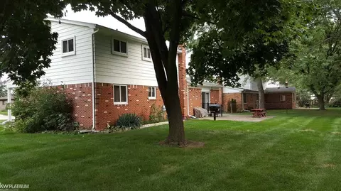 3951 Forge, Troy, MI 48083 photo 6