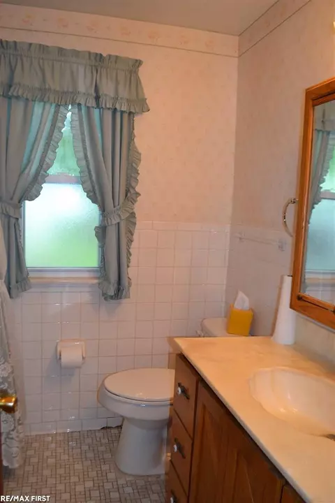 16454 10 Mile, Eastpointe, MI 48021 photo 7
