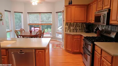 46514 Chalmers, Macomb, MI 48044 photo 9