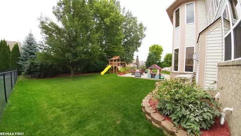46514 Chalmers, Macomb, MI 48044 photo 36