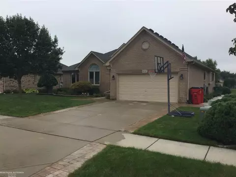 50317 Murray, Macomb, MI 48044 photo 2