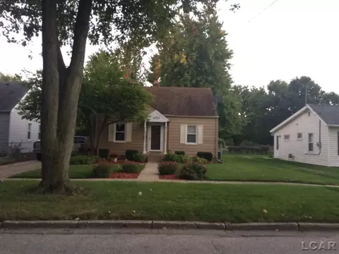 1123 Vine, Adrian, MI 49221 photo 1