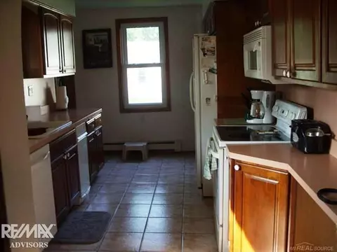 1503 Saint Clair, Algonac, MI 48001 photo 5