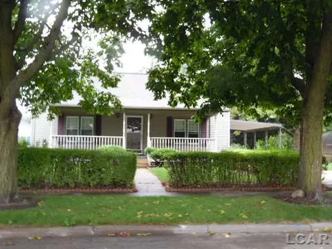 877 Addison, Adrian, MI 49221 photo 1