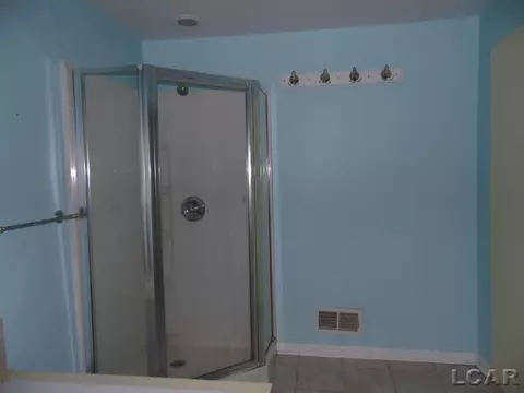877 Addison, Adrian, MI 49221 photo 13