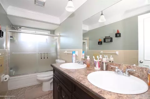 32742 Stricker, Warren, MI 48088 photo 16