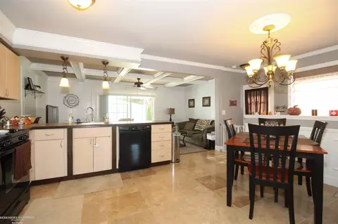 32742 Stricker, Warren, MI 48088 photo 4