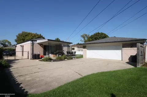 32742 Stricker, Warren, MI 48088 photo 19