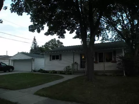 1108 Dingwall, Owosso, MI 48867 photo 2