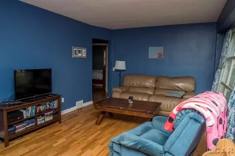 417 Riverside, Adrian, MI 49221 photo 7