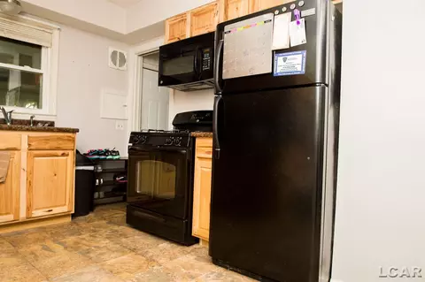 417 Riverside, Adrian, MI 49221 photo 11