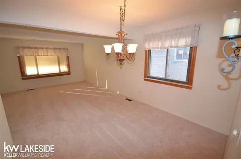 46424 Meadow, Macomb, MI 48044 photo 16