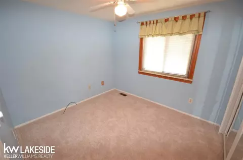 46424 Meadow, Macomb, MI 48044 photo 22