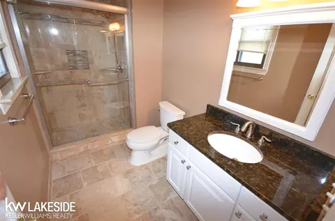 46424 Meadow, Macomb, MI 48044 photo 6