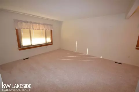 46424 Meadow, Macomb, MI 48044 photo 15