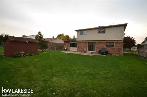 46424 Meadow, Macomb, MI 48044 photo 3