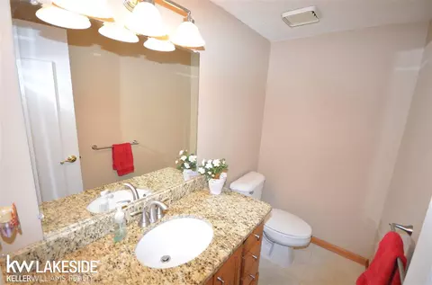 46424 Meadow, Macomb, MI 48044 photo 25