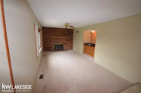46424 Meadow, Macomb, MI 48044 photo 13