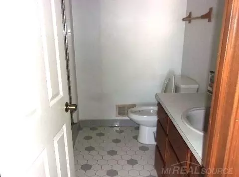 33837 Pineview, Fraser, MI 48026 photo 10