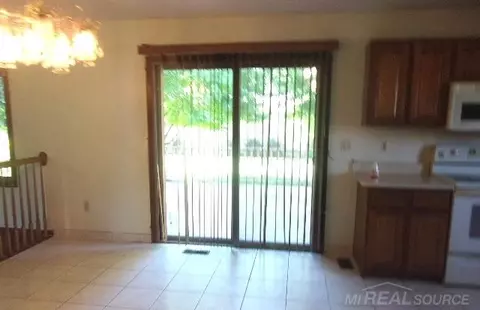 33837 Pineview, Fraser, MI 48026 photo 5