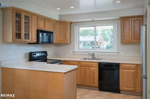 1220 Key W, Clawson, MI 48017 photo 6