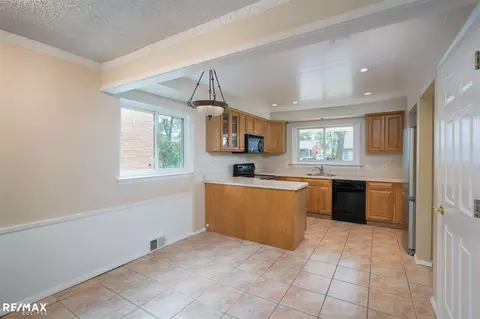 1220 Key W, Clawson, MI 48017 photo 10