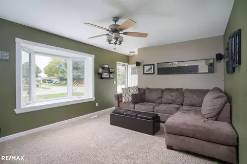 32036 Bunert, Warren, MI 48088 photo 7
