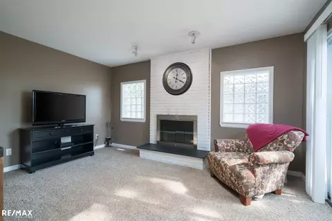 32036 Bunert, Warren, MI 48088 photo 5