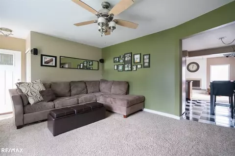 32036 Bunert, Warren, MI 48088 photo 8