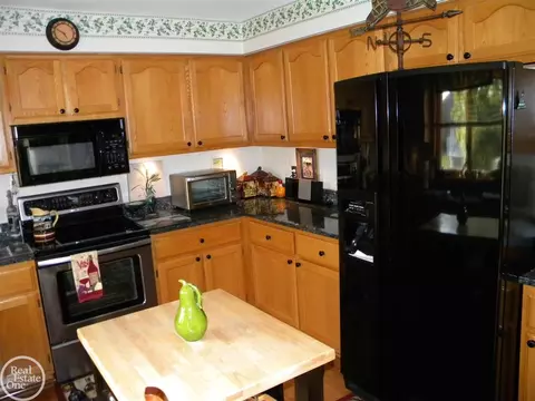 18966 Plantation, Macomb, MI 48044 photo 6