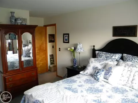18966 Plantation, Macomb, MI 48044 photo 24