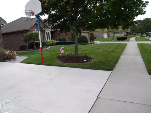 18966 Plantation, Macomb, MI 48044 photo 54