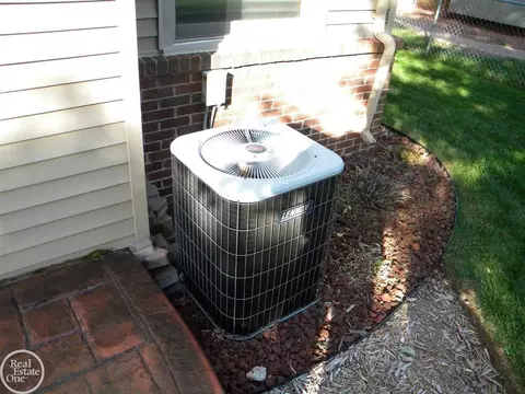 18966 Plantation, Macomb, MI 48044 photo 66