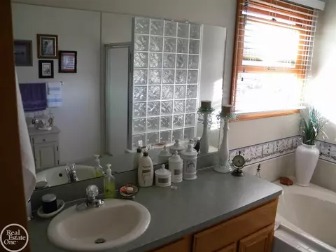 18966 Plantation, Macomb, MI 48044 photo 35