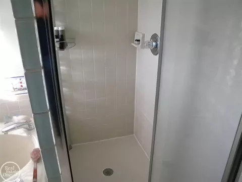 18966 Plantation, Macomb, MI 48044 photo 32