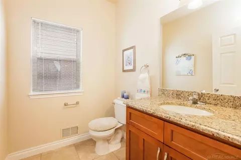 20820 Stalybridge, Macomb, MI 48044 photo 18