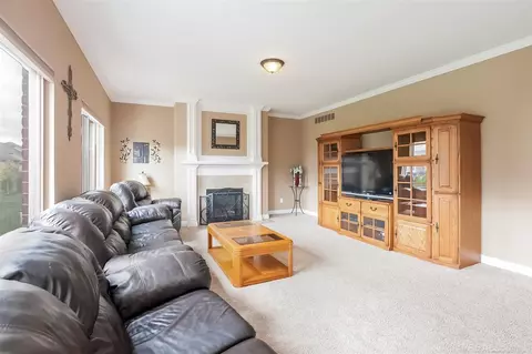 20820 Stalybridge, Macomb, MI 48044 photo 6