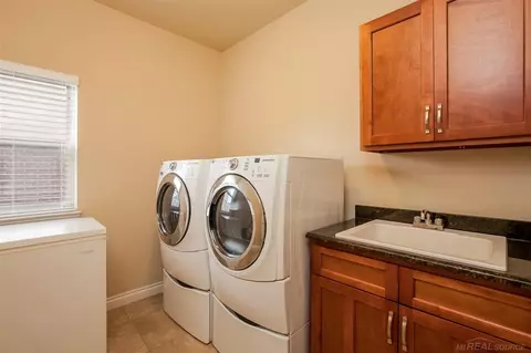 20820 Stalybridge, Macomb, MI 48044 photo 17
