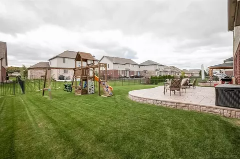 20820 Stalybridge, Macomb, MI 48044 photo 39