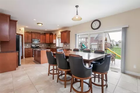 20820 Stalybridge, Macomb, MI 48044 photo 9