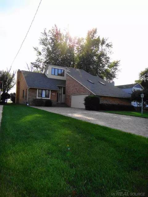 8366 Colony, Algonac, MI 48001 photo 11