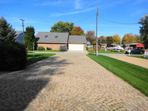 8366 Colony, Algonac, MI 48001 photo 3