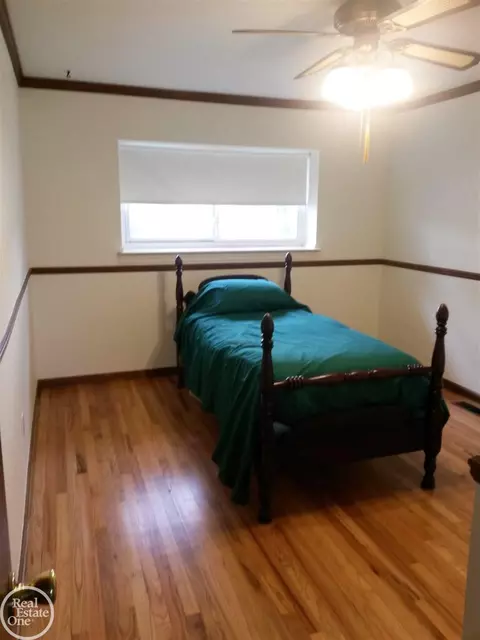 14054 Edison, Warren, MI 48088 photo 13