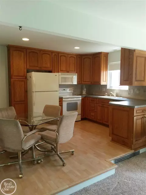 14054 Edison, Warren, MI 48088 photo 6